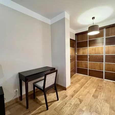 98m2 Oldtown Yacht Marina * גדנסק